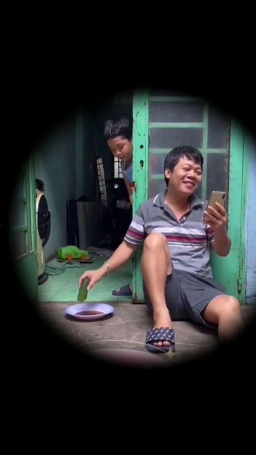 宝宝国产搞笑视频,萌态百出，笑料连连